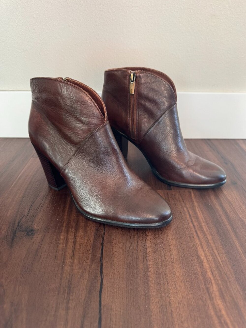 Vince Camuto Franell Bootie Brown 7.5